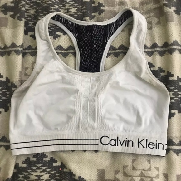 Calvin Klein reversible sports bra - Picture 3 of 3